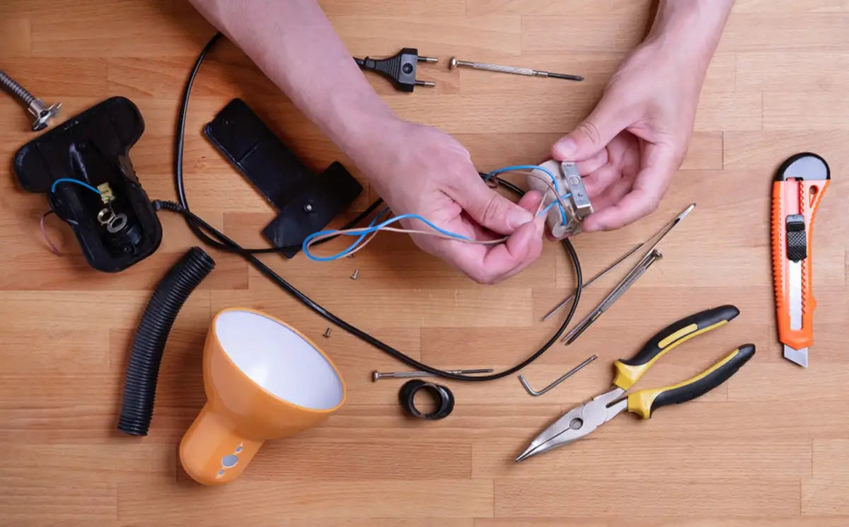 desk lamp rewires