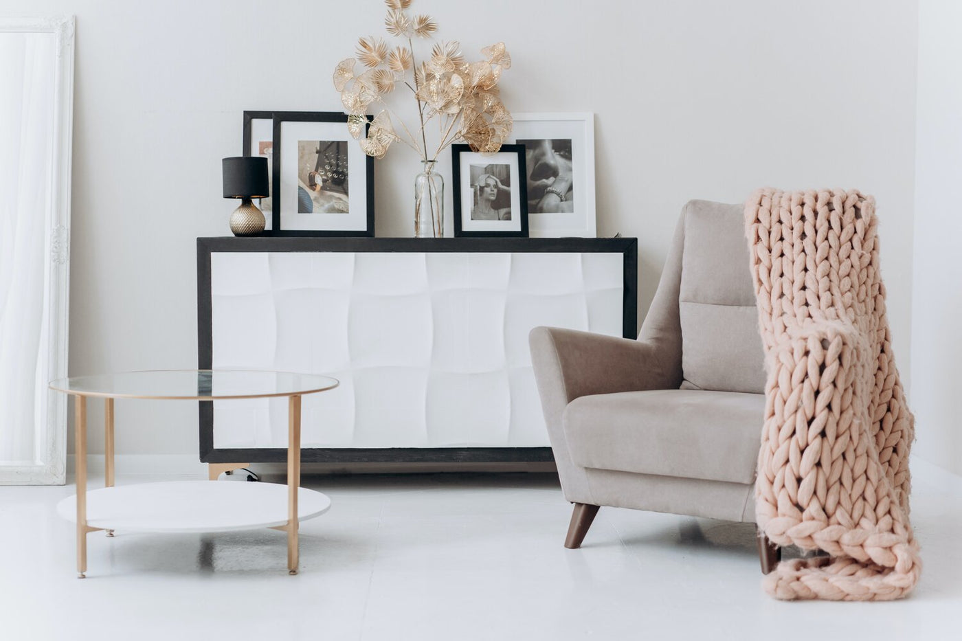 Five Tips to Refresh Living Room with a Sofa Lamp